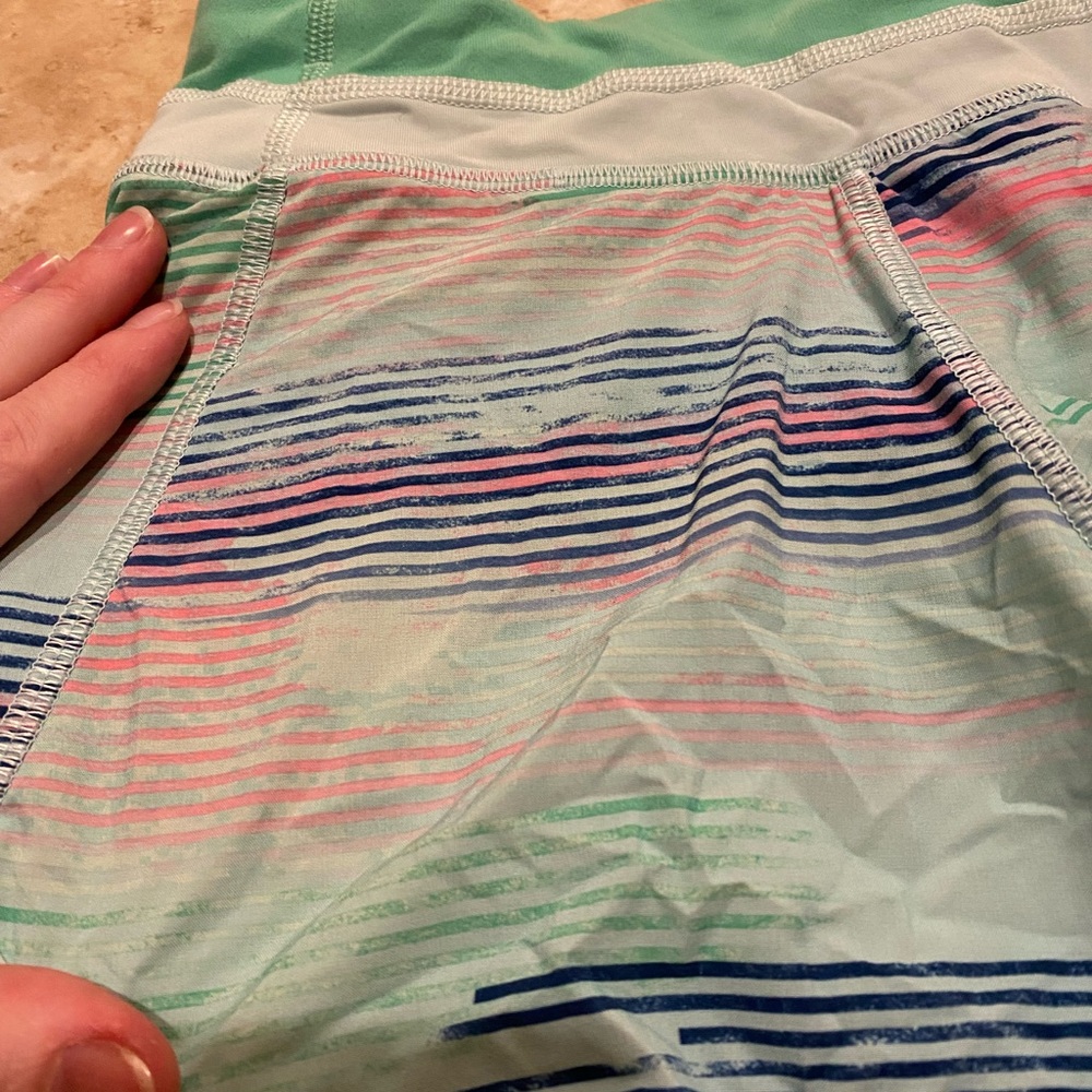 Ivivva Shorts - Picture 3 of 4